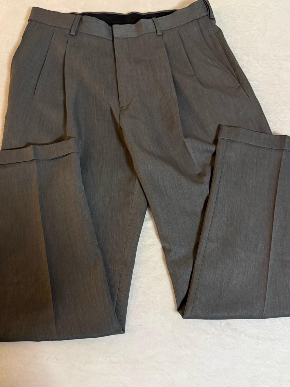 Haggar Smart Fiber Men’s Dress Pants 34x32 Gray Classic Fit No Iron NWT